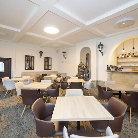 Praha מלון 4*