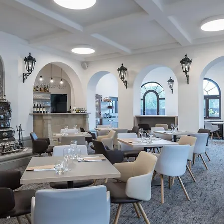 普拉哈酒店 酒店 Špindlerŭv Mlýn