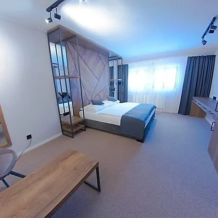 Praha Hotell 4*