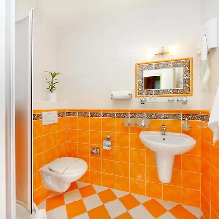 Praha Hotell 4*