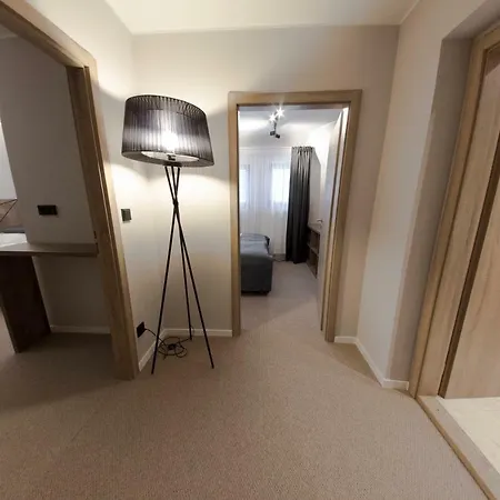 Praha Hotel 4*